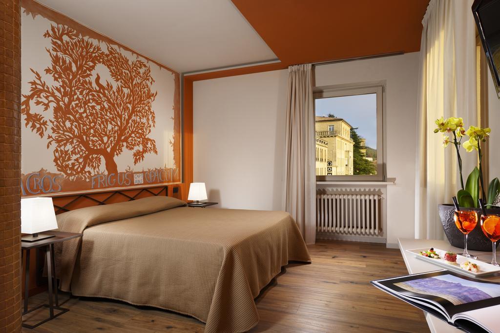 Titano Suites San Marino Cameră foto