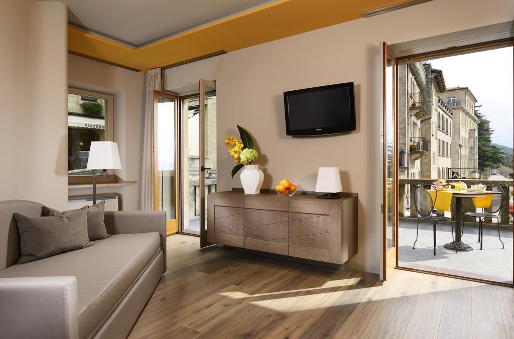 Titano Suites San Marino Cameră foto